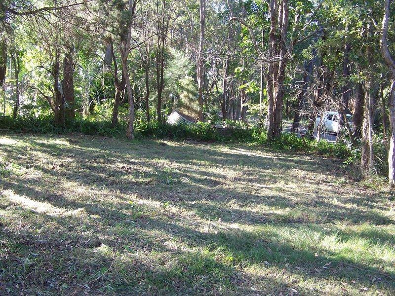 18 Flora Street, Lamb Island QLD 4184