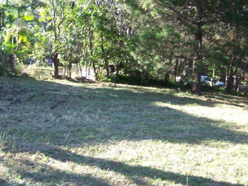 18 Flora Street, Lamb Island QLD 4184