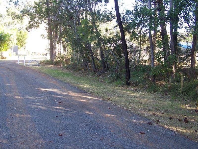 18 Flora Street, Lamb Island QLD 4184