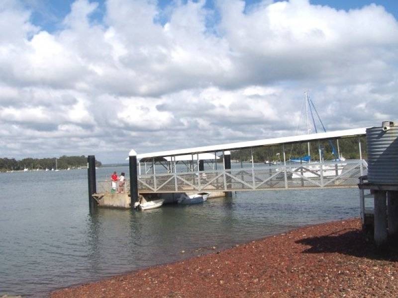 74 Lucas Drive, Lamb Island QLD 4184