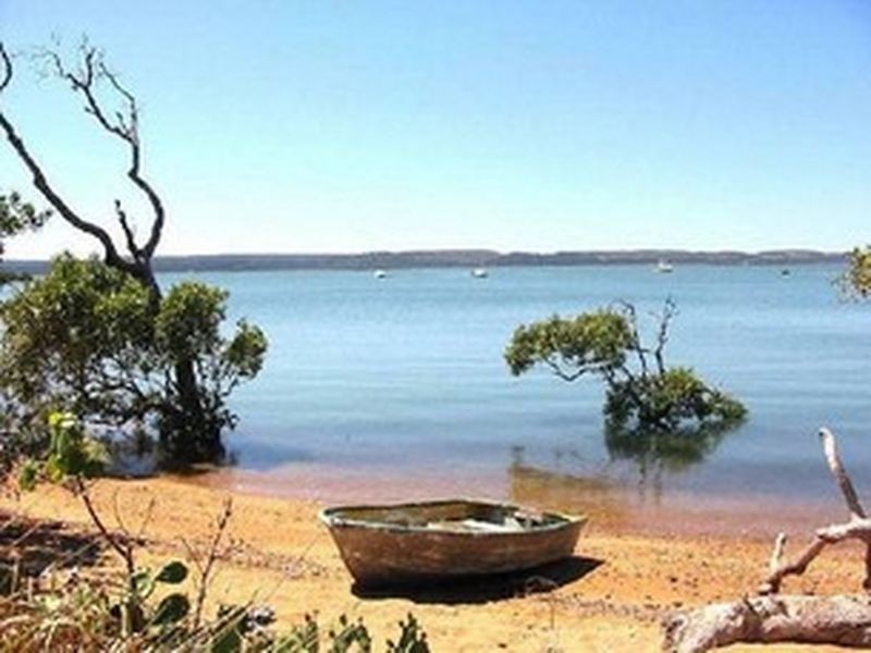 60 Scotts Rd, Macleay Island QLD 4184