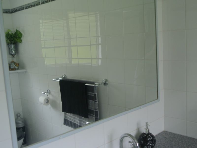 5 to 9 Barry Street, Macleay Island QLD 4184