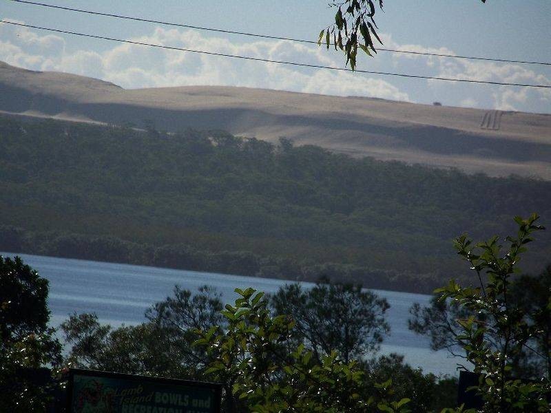 128 Lucas Drive, Lamb Island QLD 4184