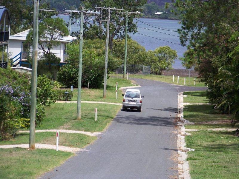 15 Paula Parade, Lamb Island QLD 4184
