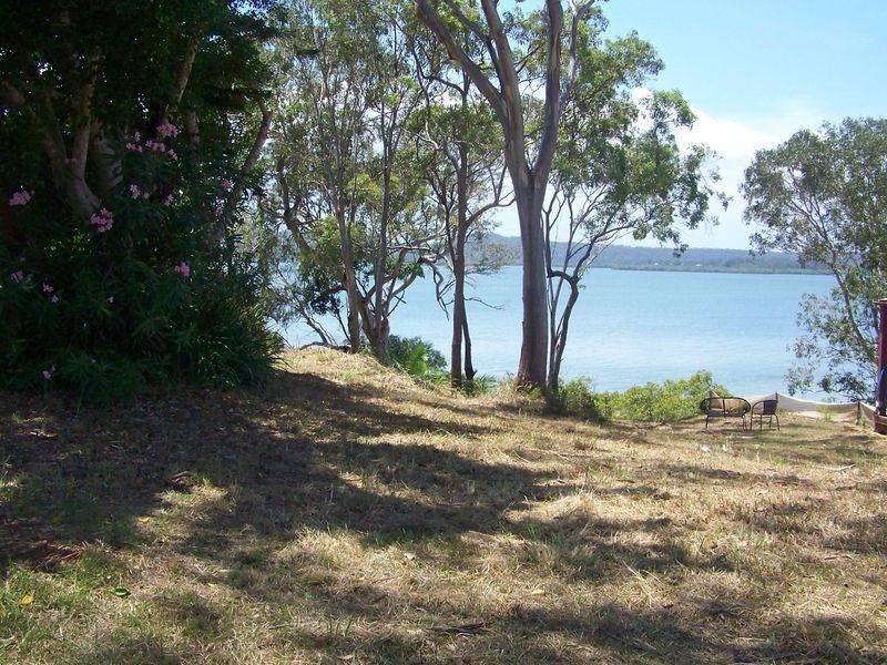 18 Resthaven Drive, Lamb Island QLD 4184