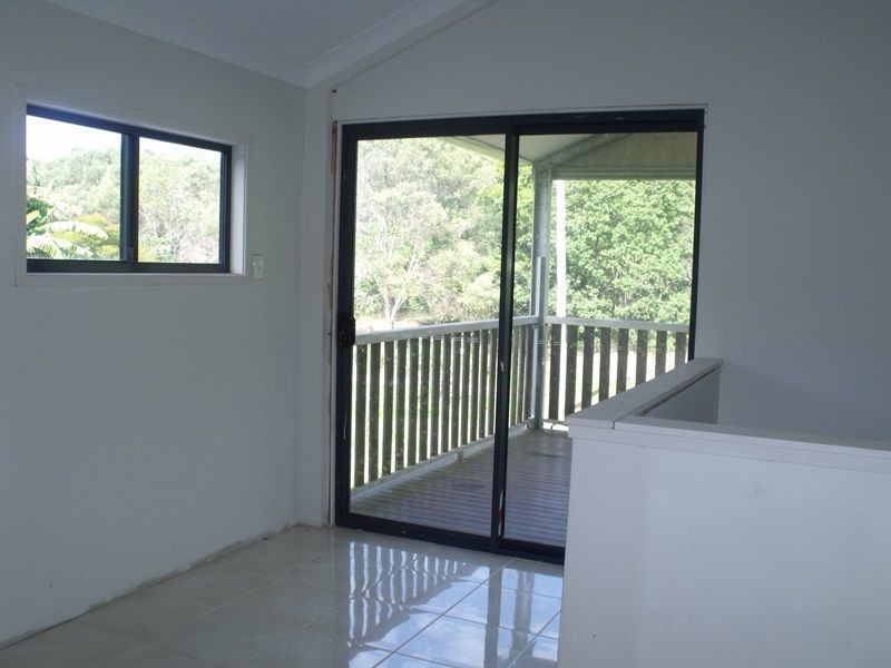 6 Peter Cr, Macleay Island QLD 4184