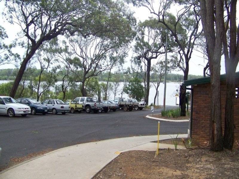 2-4 Lucas Drive, Lamb Island QLD 4184
