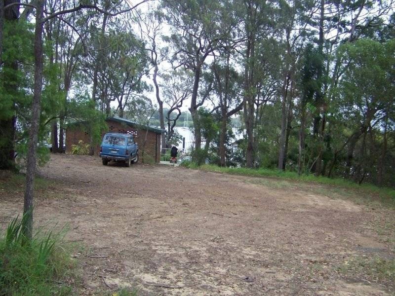2-4 Lucas Drive, Lamb Island QLD 4184