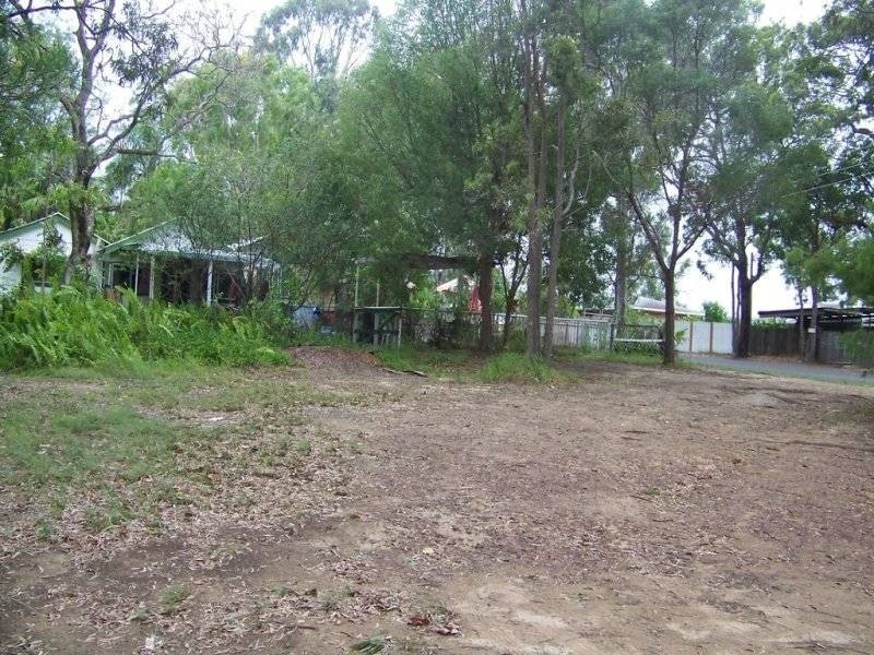 2-4 Lucas Drive, Lamb Island QLD 4184
