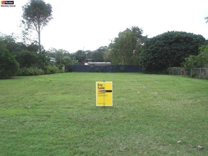 19 Scotts Rd, Macleay Island QLD 4184