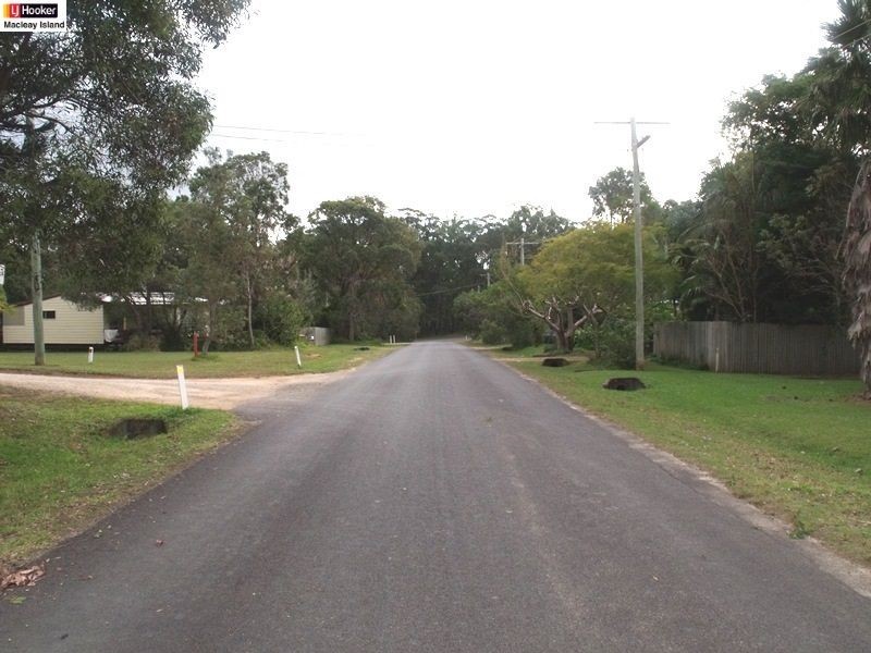 19 Scotts Rd, Macleay Island QLD 4184