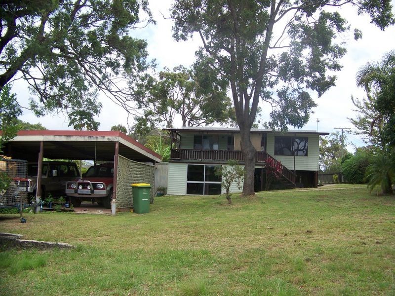 15 Baracoota Street, Macleay Island QLD 4184