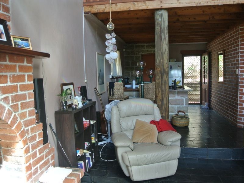 34 Kooberry Street, Macleay Island QLD 4184