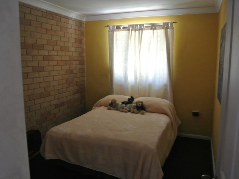 34 Kooberry Street, Macleay Island QLD 4184