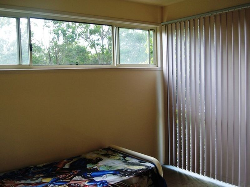 34 Eatbourne Tce, Macleay Island QLD 4184