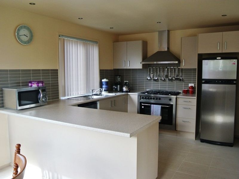 34 Eatbourne Tce, Macleay Island QLD 4184