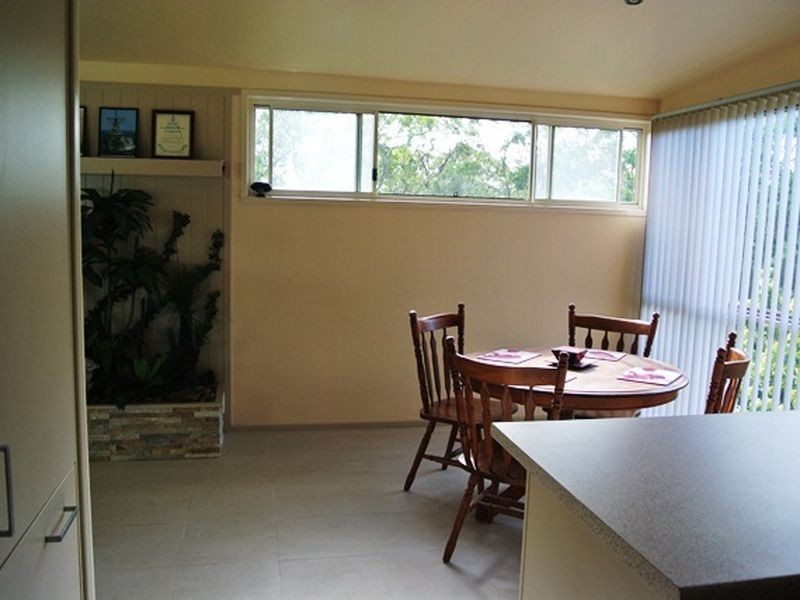 34 Eatbourne Tce, Macleay Island QLD 4184