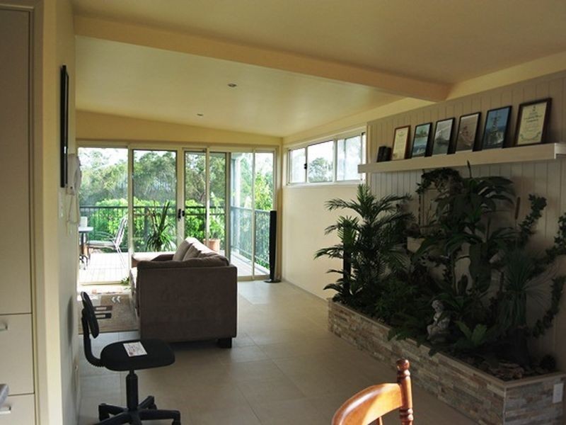34 Eatbourne Tce, Macleay Island QLD 4184