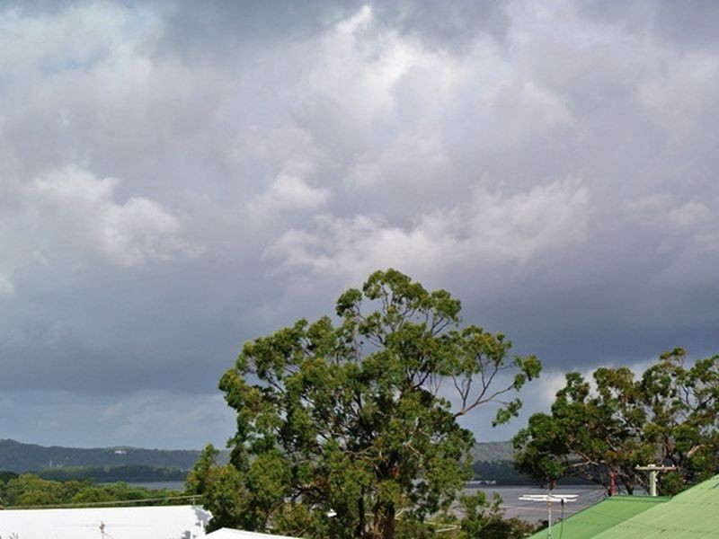 34 Eatbourne Tce, Macleay Island QLD 4184