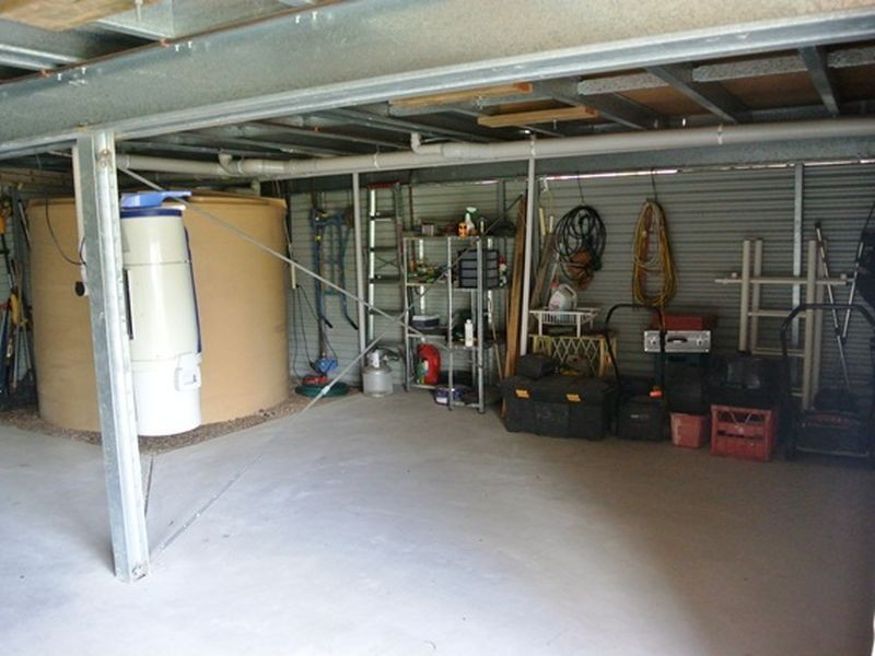 34 Eatbourne Tce, Macleay Island QLD 4184