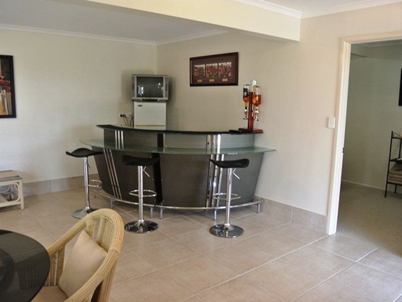 54 Beelong St, Macleay Island QLD 4184