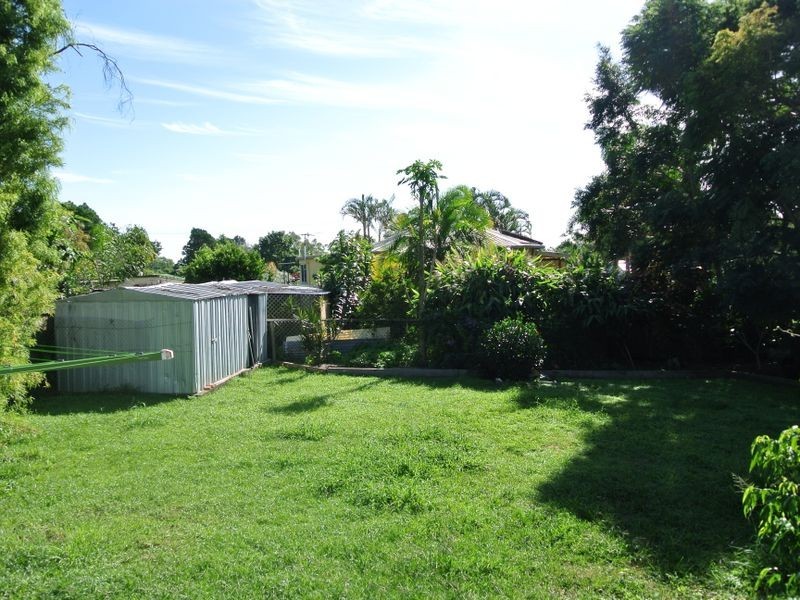 30 Vine St, Macleay Island QLD 4184