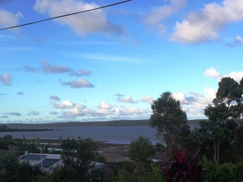 41-43 Barramundi St, Macleay Island QLD 4184