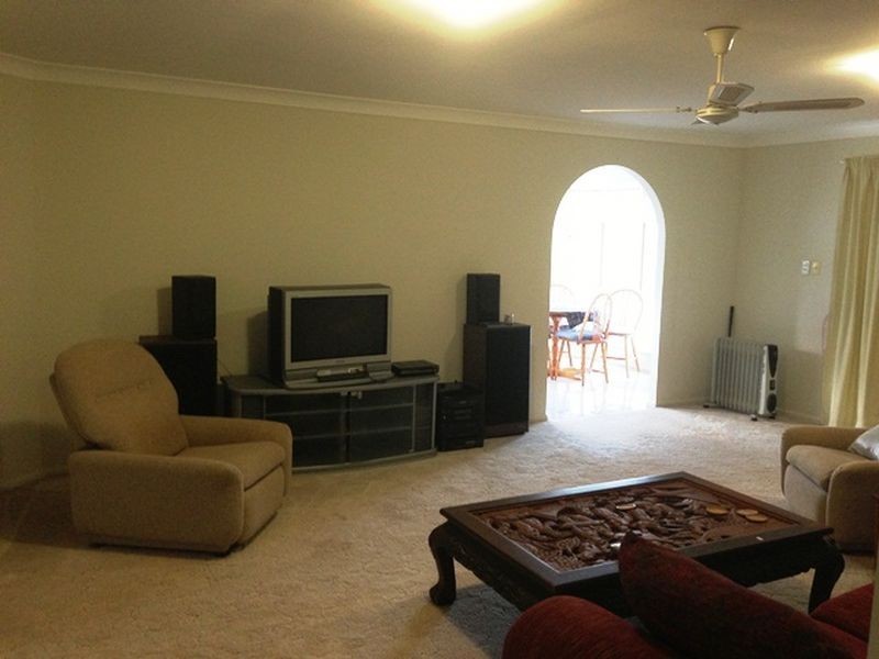 41-43 Barramundi St, Macleay Island QLD 4184