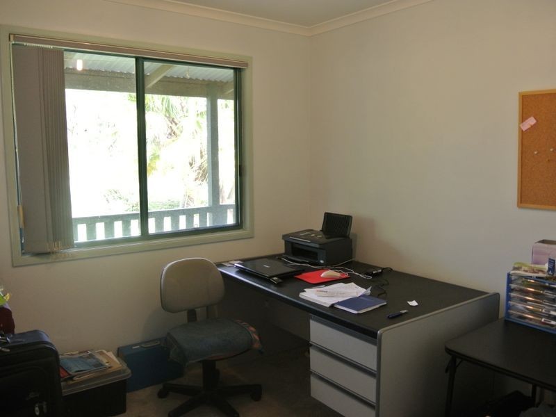31 Scotts Road, Macleay Island QLD 4184