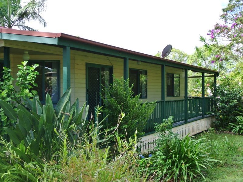 31 Scotts Road, Macleay Island QLD 4184