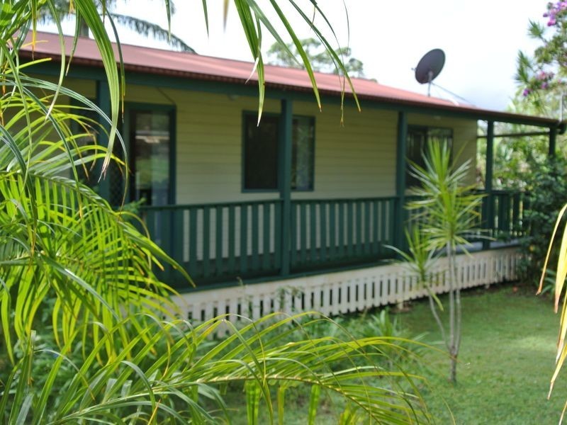 31 Scotts Road, Macleay Island QLD 4184