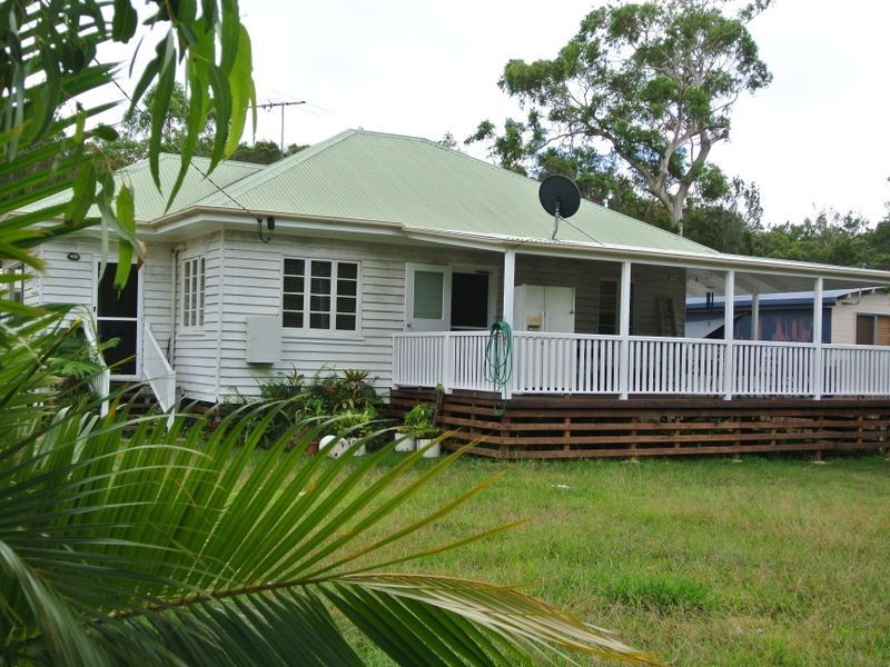 17 Mawson St, Macleay Island QLD 4184