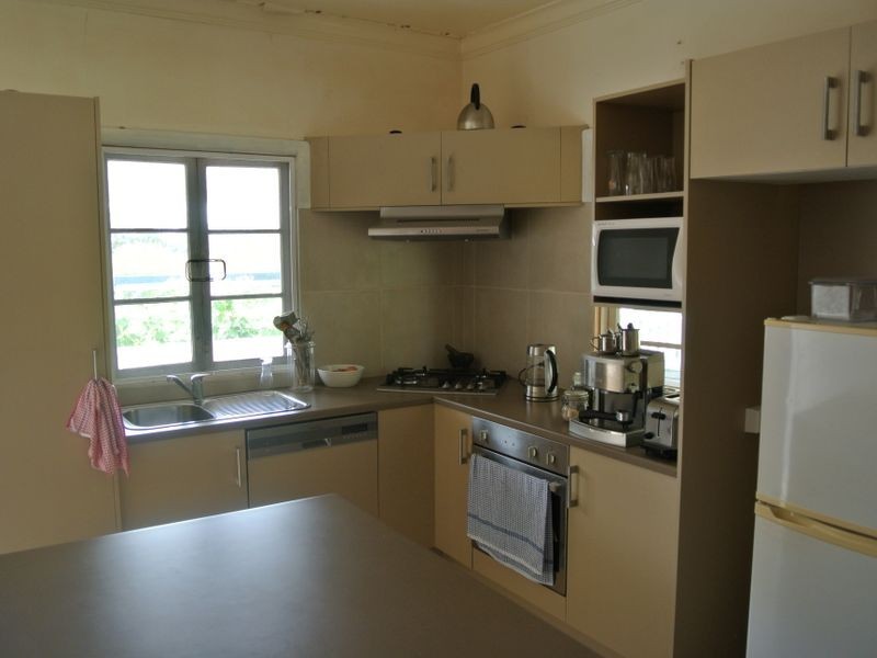 17 Mawson St, Macleay Island QLD 4184