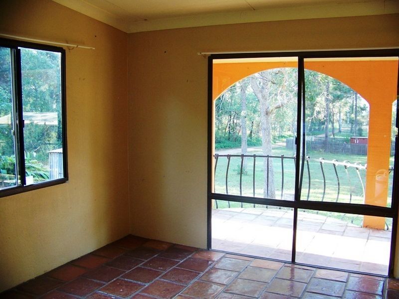 15 Helen Pde, Lamb Island QLD 4184