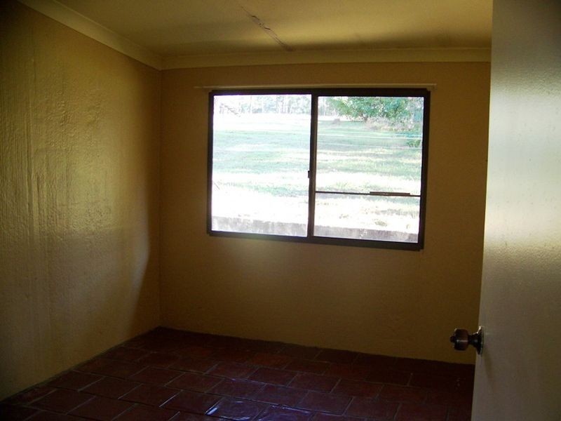 15 Helen Pde, Lamb Island QLD 4184