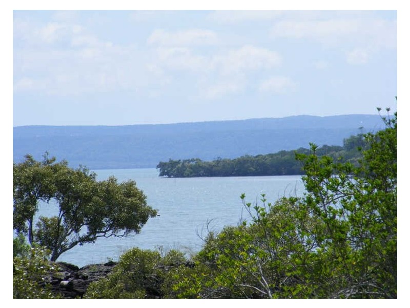 10 Hilda Crescent, Macleay Island QLD 4184