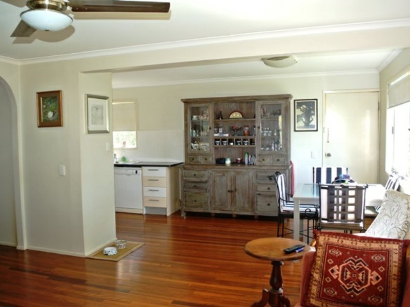 75 Scotts Road, Macleay Island QLD 4184