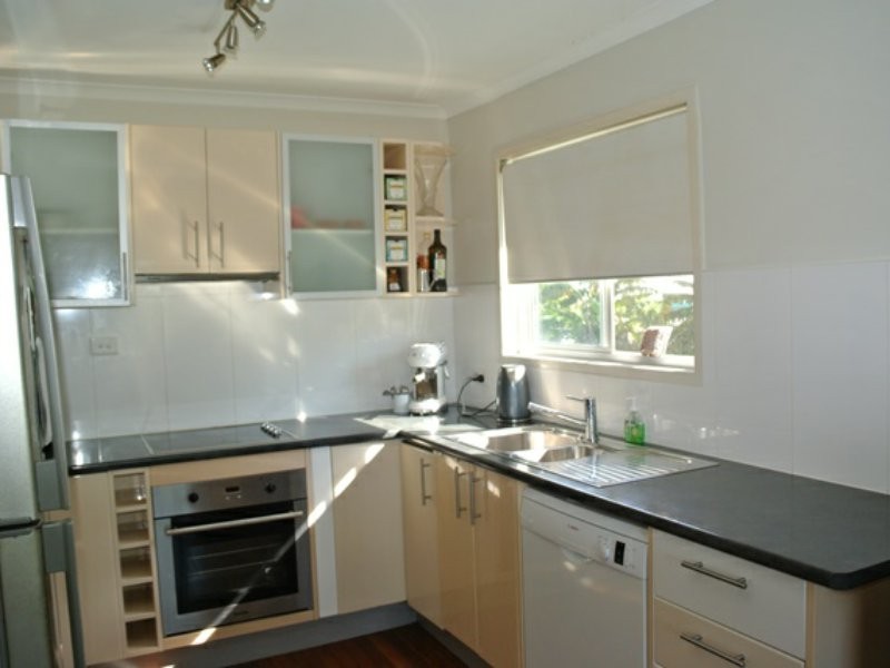 75 Scotts Road, Macleay Island QLD 4184