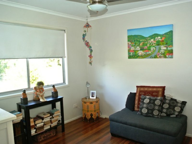 75 Scotts Road, Macleay Island QLD 4184