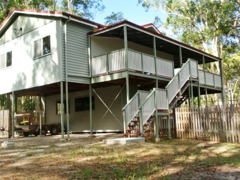 10 Brolga Street, Macleay Island QLD 4184