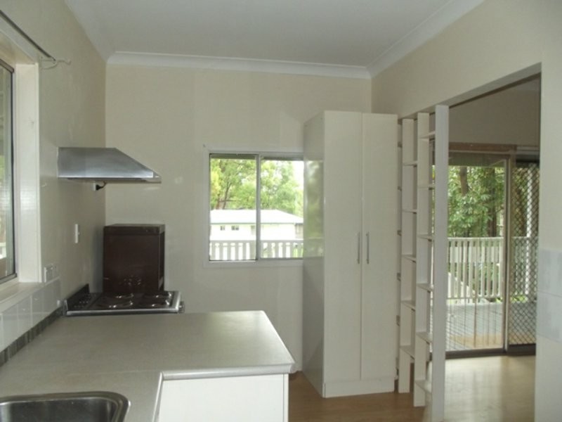 10 Brolga Street, Macleay Island QLD 4184