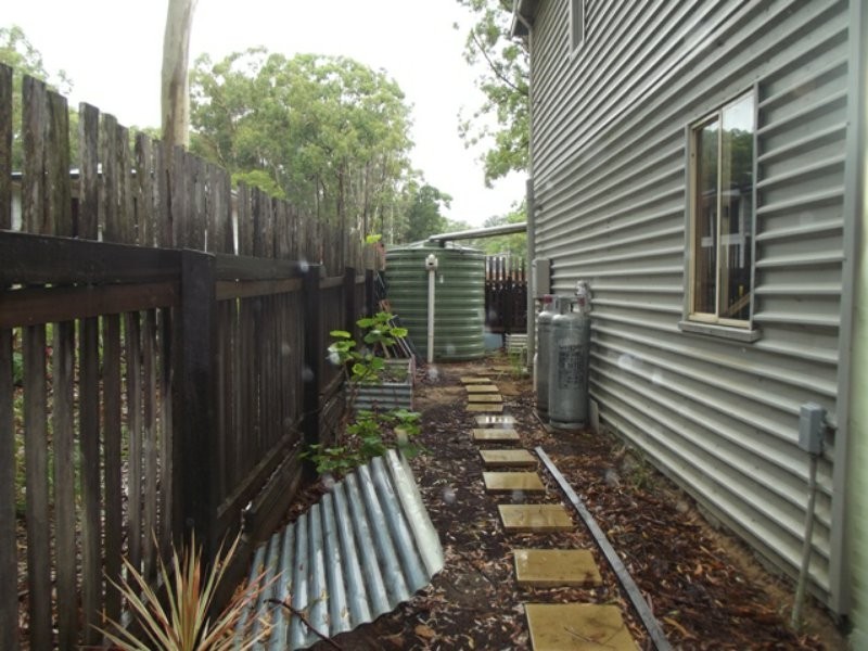 10 Brolga Street, Macleay Island QLD 4184