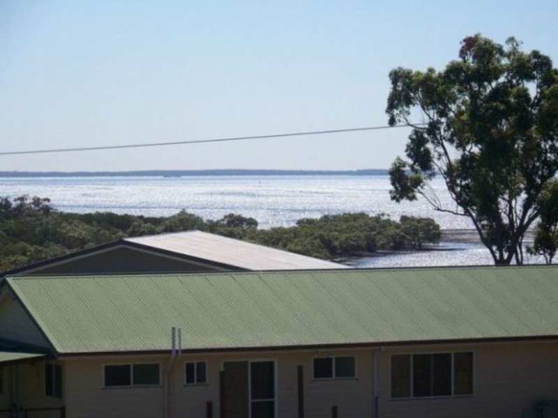 23 Blue Waters Crescent, Macleay Island QLD 4184