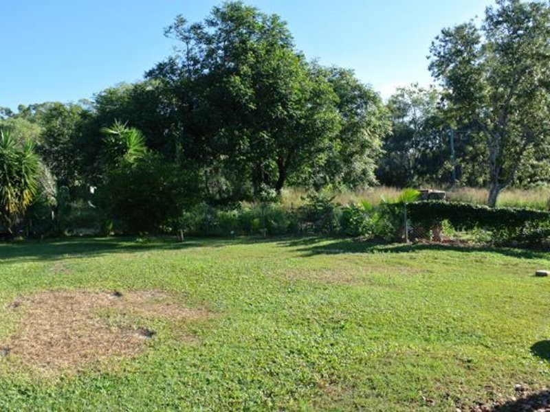 23 Blue Waters Crescent, Macleay Island QLD 4184