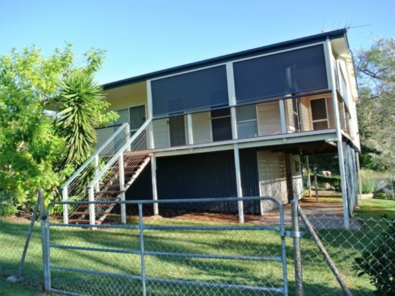 23 Blue Waters Crescent, Macleay Island QLD 4184