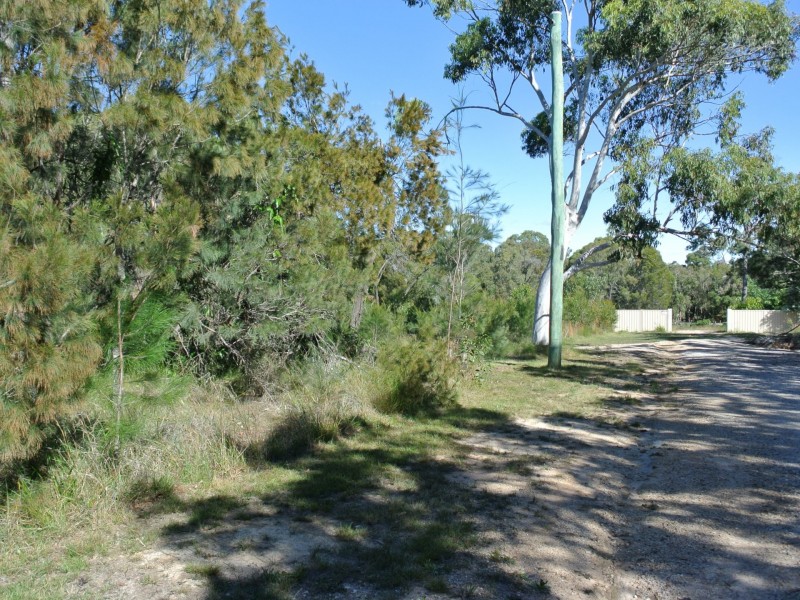 28-30 Wake Street, Macleay Island QLD 4184