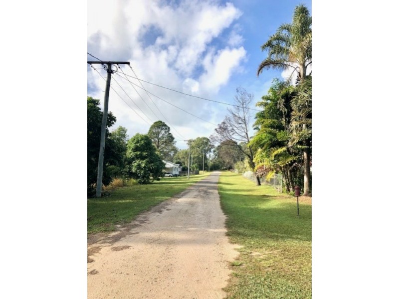 18 Granadilla Street, Macleay Island QLD 4184