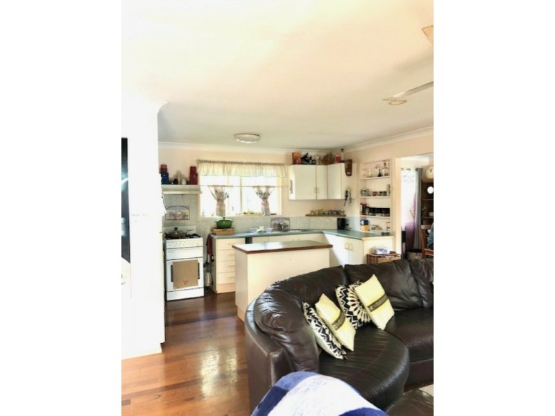 18 Granadilla Street, Macleay Island QLD 4184