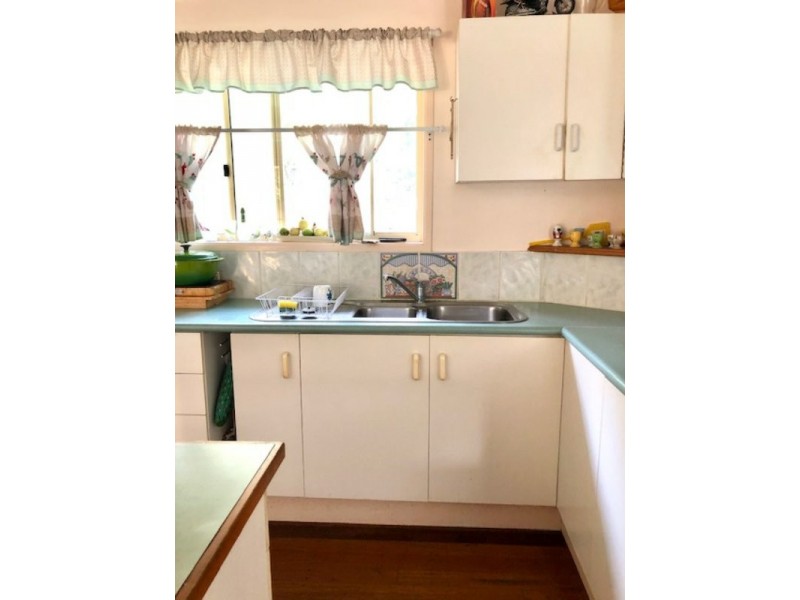 18 Granadilla Street, Macleay Island QLD 4184