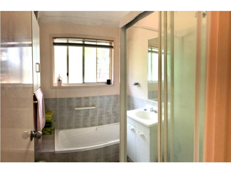 18 Granadilla Street, Macleay Island QLD 4184